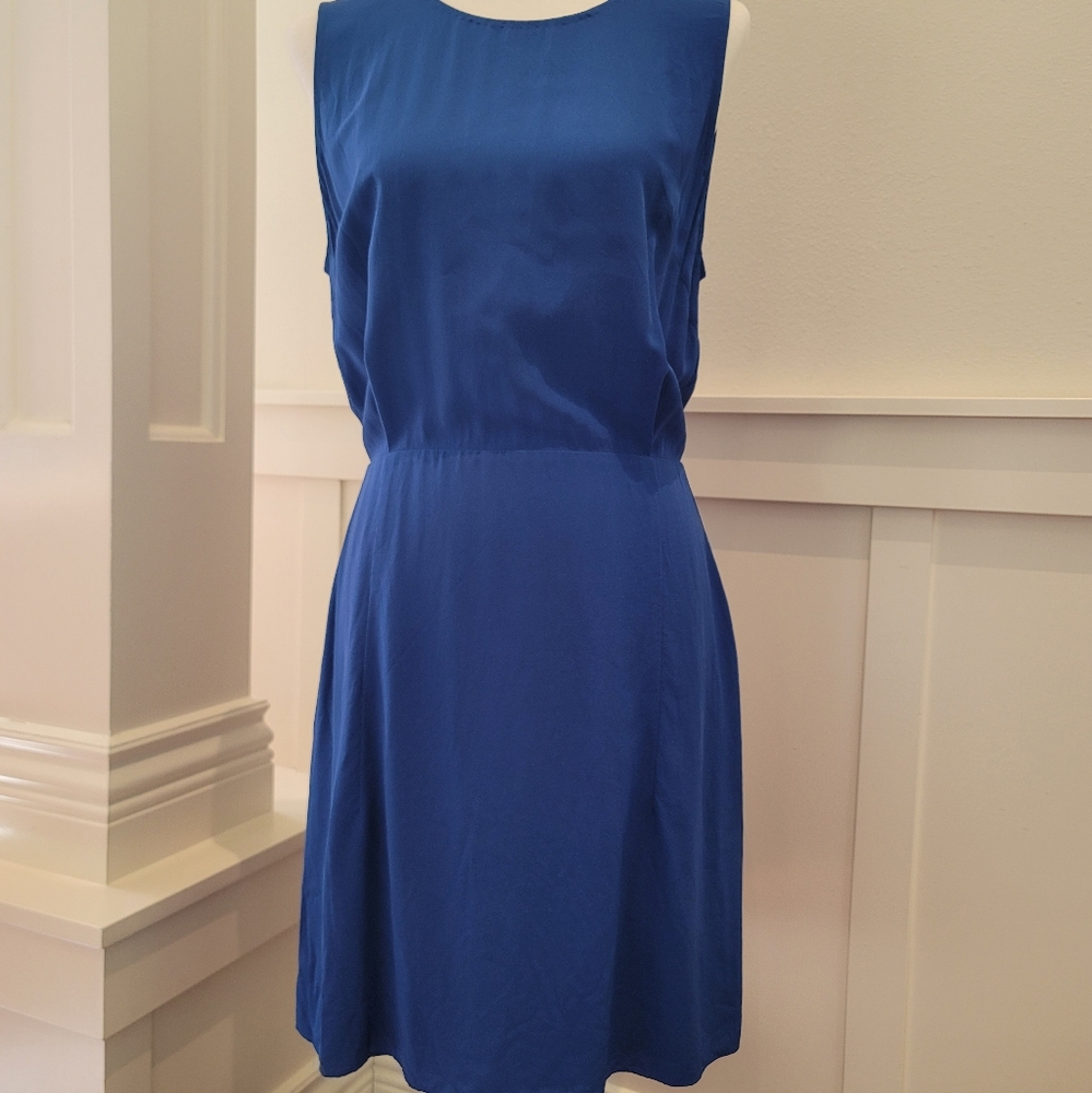 Wilfred sleevless dress in royal blue, Size 8. Fits closer to a size 6